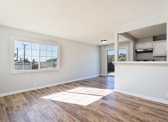 4th image of 5013 Floral Dr