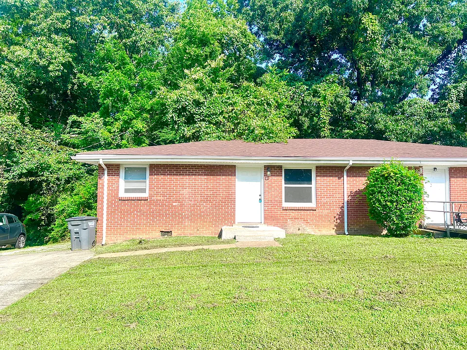 412 Redbud Ln