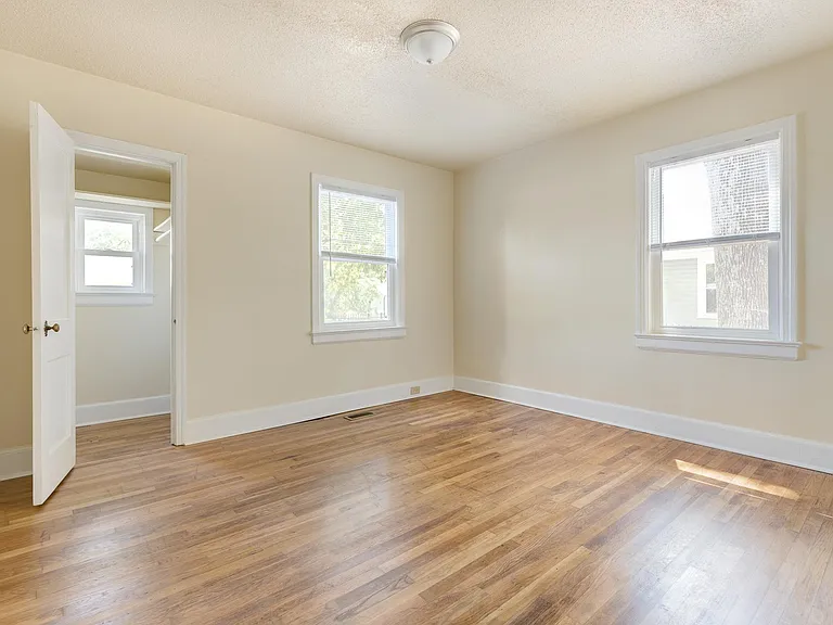 315 N Maple St — Photo 7