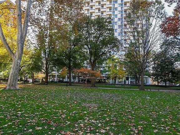5th image of 604-36 S Washington Sq #2311