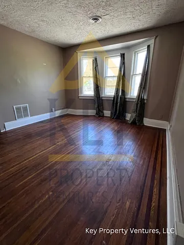 187 Burrows St — Photo 12