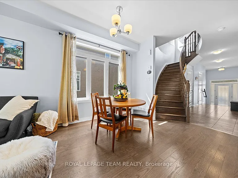 333 Tulum Cres — Photo 10