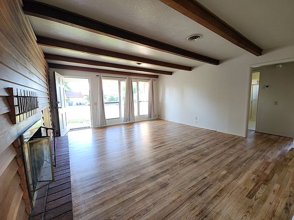 Living room (19)_09232024