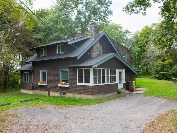 8667 E Seneca Tpke, Manlius, NY 13104