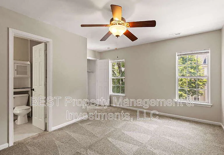8130 Kings Creek Dr — Photo 26