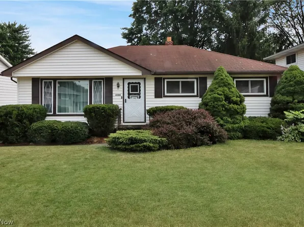 6580 Monterey Dr, Mayfield Heights, OH 44124