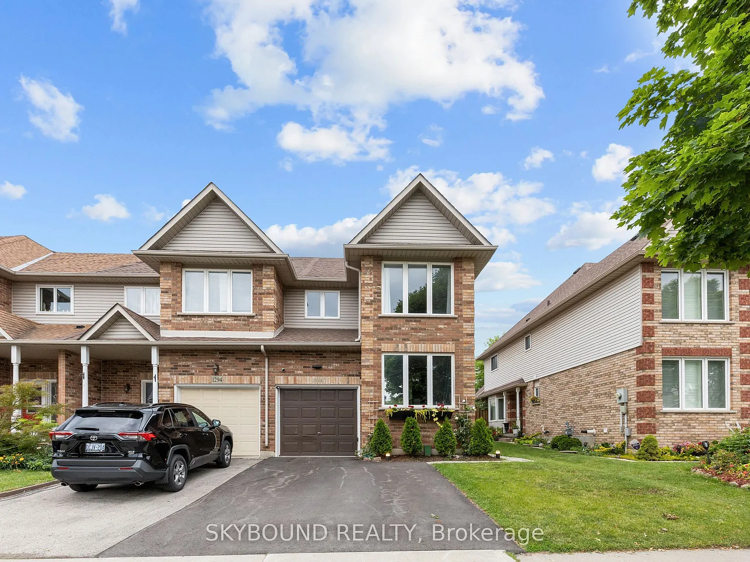 5 bed, $3,595 — Photo 1