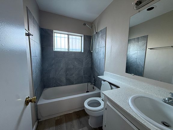 4th image of 3837 39th St APT 2