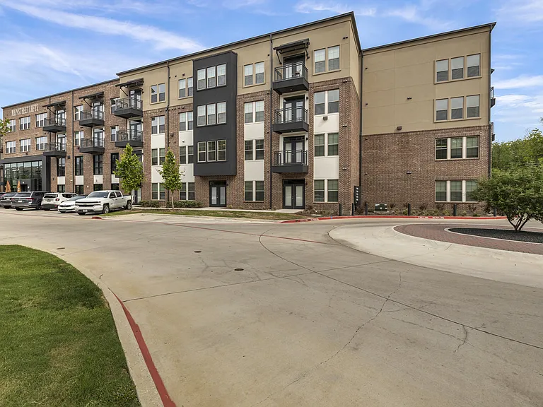 Main Street Lofts — Photo 60