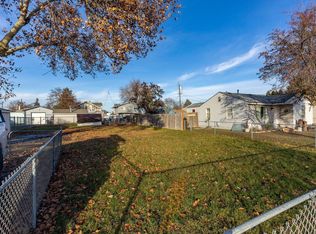 1729 E Crown Ave, Spokane, WA 99207