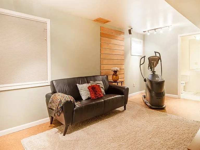 437 Grouse Ct — Photo 15