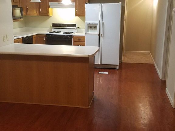 5th image of 1406 High Sierra Dr