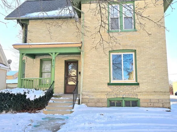 210 North 8th STREET, Watertown, WI 53094