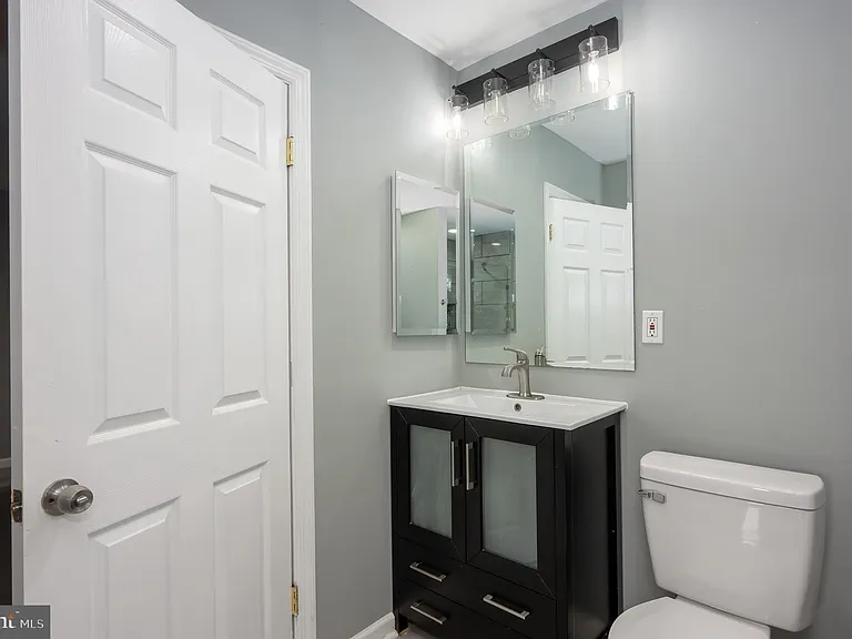 4616 Curtis Ave #B — Photo 11