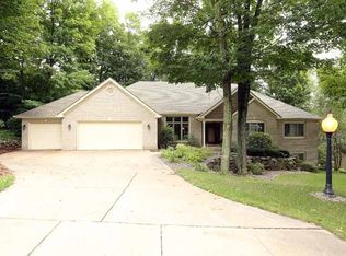 1713 Tall Oaks Dr, Wausau, WI 54403