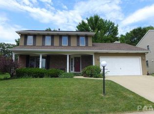 4307 W Rustic Hollow Dr, Peoria, IL 61615