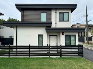 3830 Kootenay St, Vancouver, BC V5R 2M1