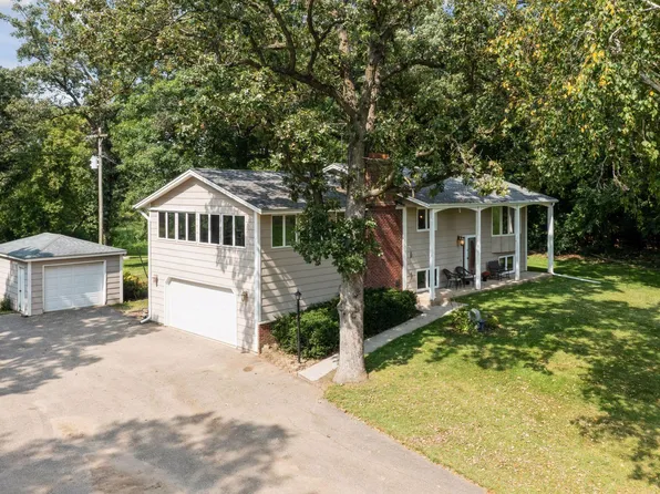 2625 Valley Rd, Maple Plain, MN 55359