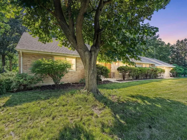 1130 Home Ave, Elk Grove Village, IL 60007