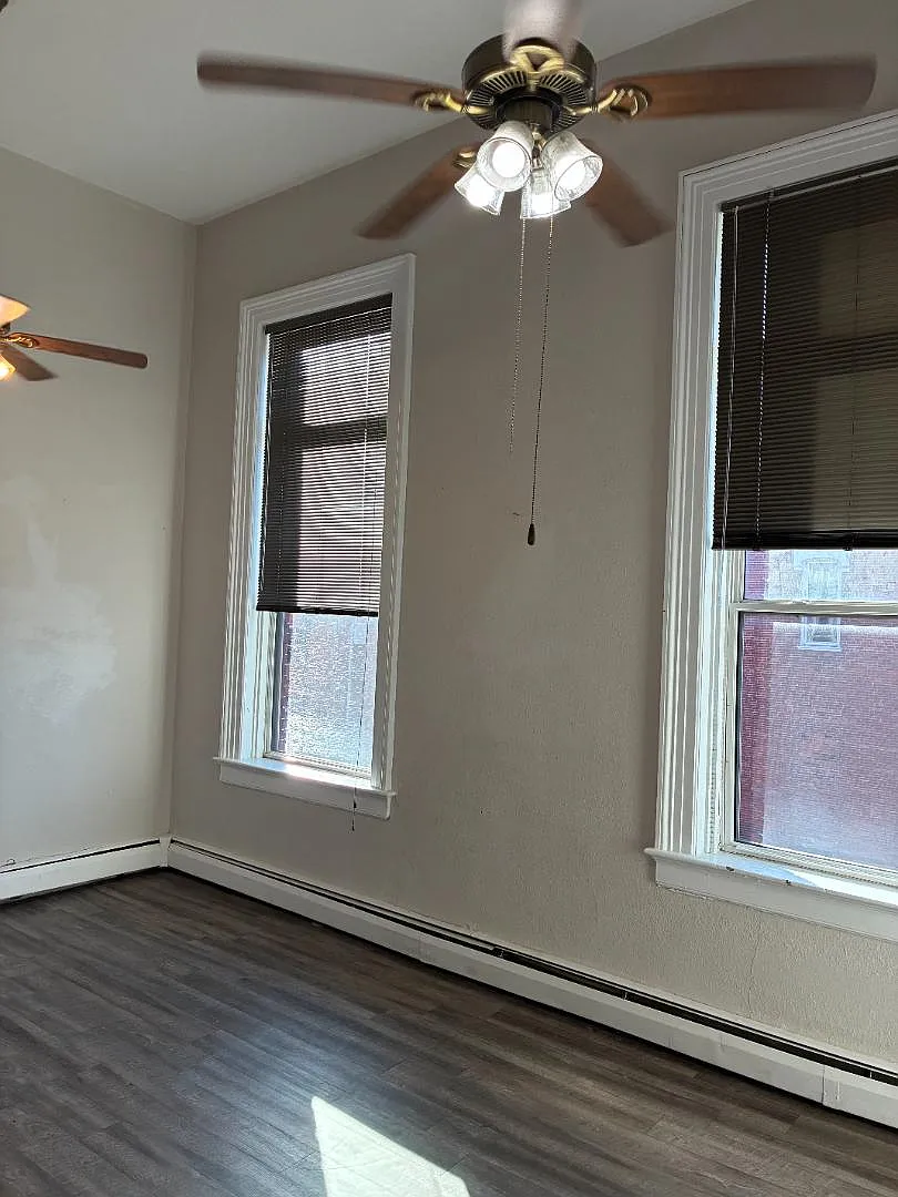 Unit Photo - 307 N 13th St #1