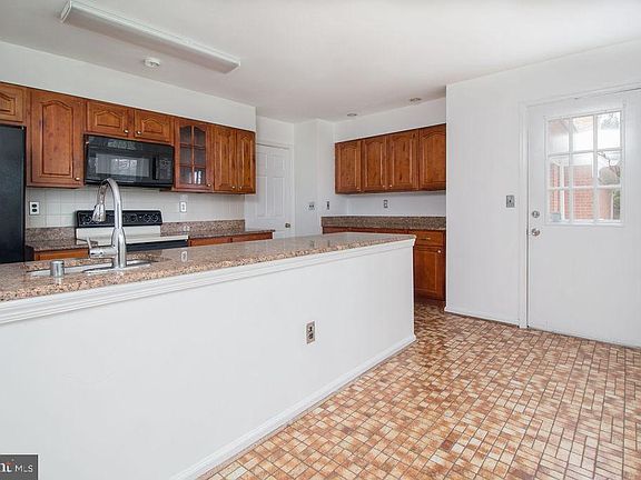5th image of 8208 W Buckspark Ln