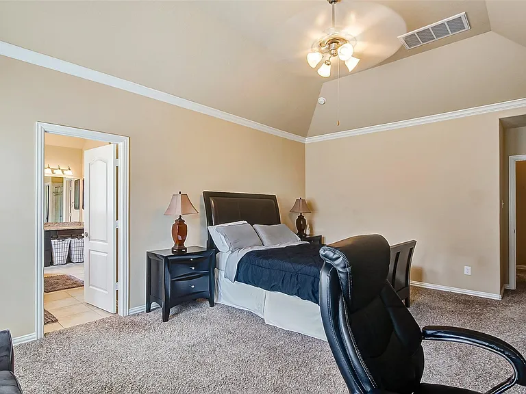 623 Orlandis Ln — Photo 35