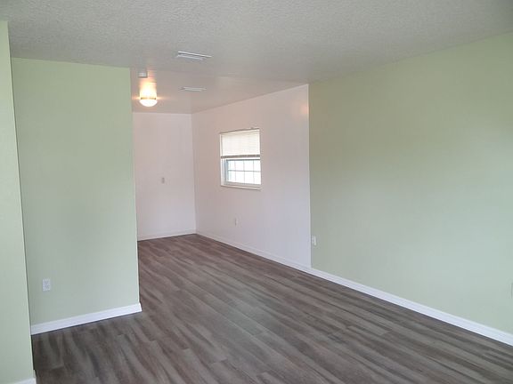 5th image of 10002 N 11th St APT A
