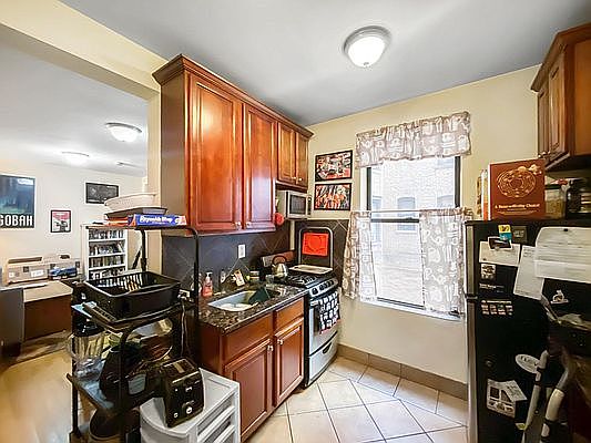 4th image of 580 W 172nd St APT 1C