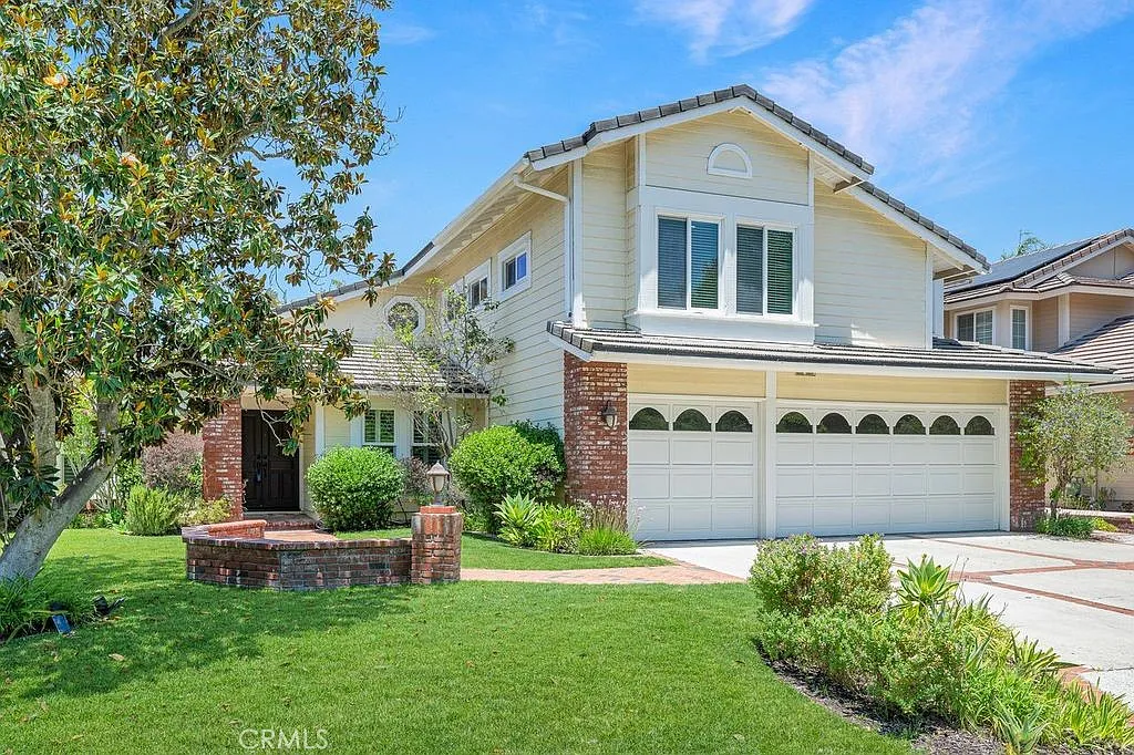 4 bed, 3.5 bath, 3137 sqft, $7,200 — Photo 1