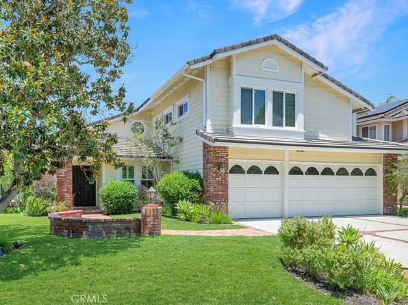 11 Pinewood Dr, Trabuco Canyon, CA 92679