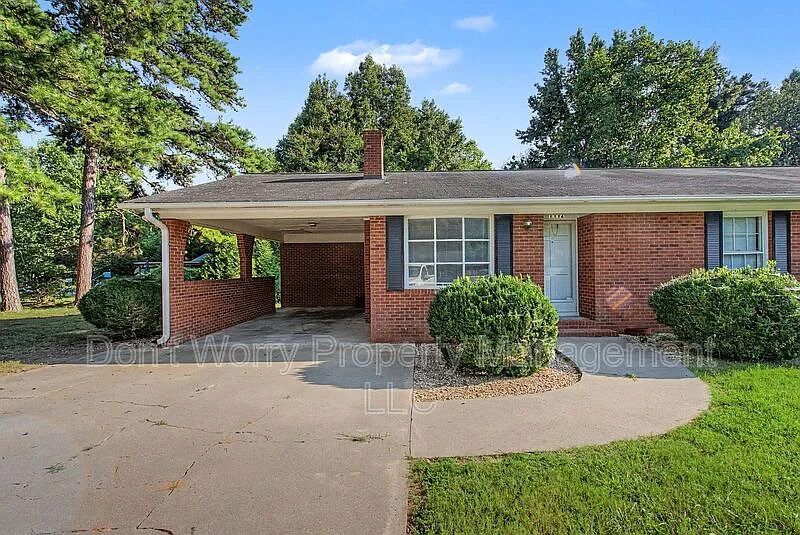1112 Pine Top Rd