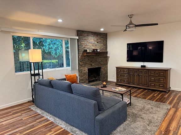 5th image of 9412 Butterfield Way