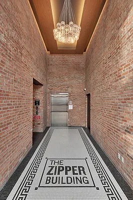 Sold by Modern Spaces | media 10