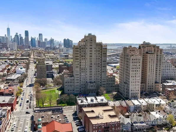 4 Beacon Way image 1 of 45