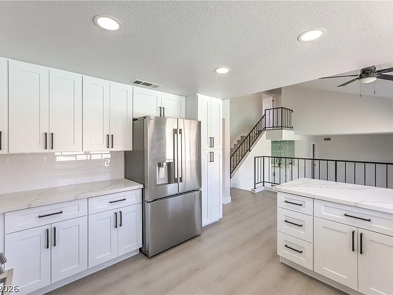 6348 Vicuna Dr — Photo 10