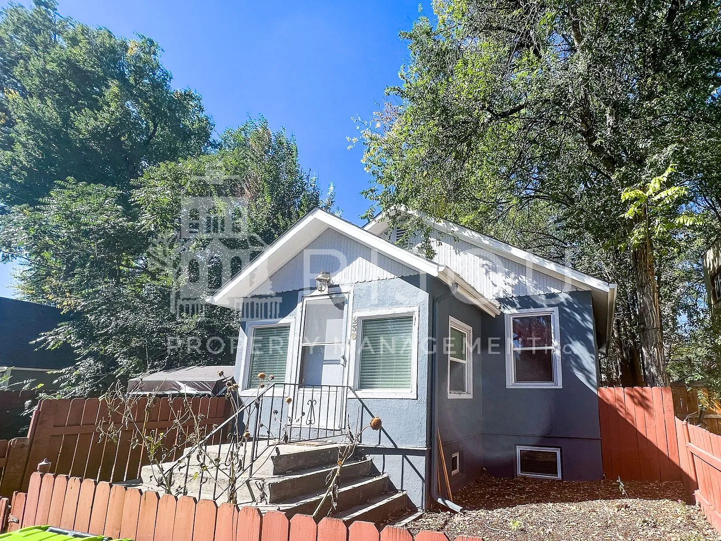 238 N. Prospect St — Photo 2