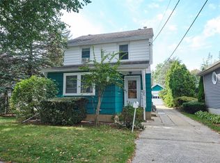 104 Geranium Ave, Floral Park, NY 11001