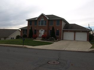 512 Wedge Dr #L-23, Dickson City, PA 18519