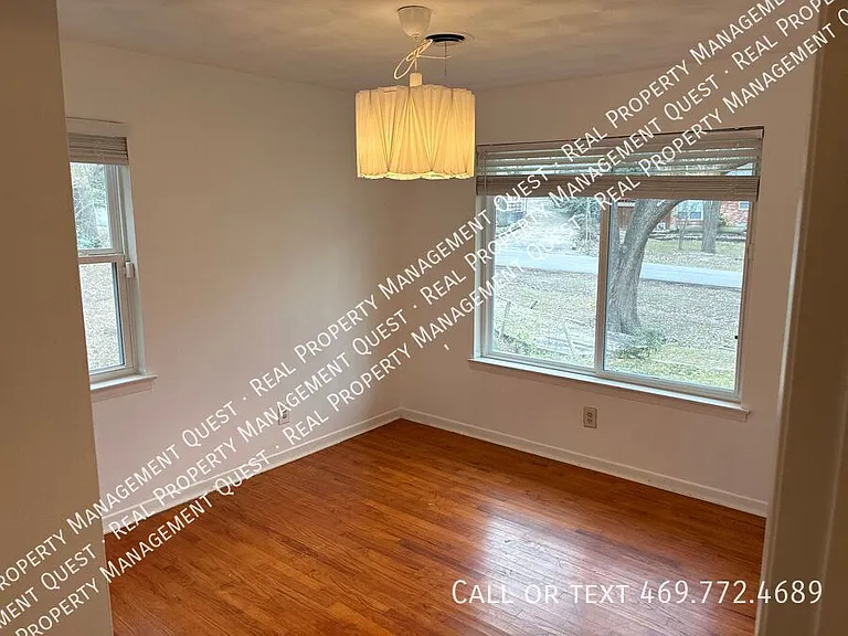 1001 Crestview Dr — Photo 11