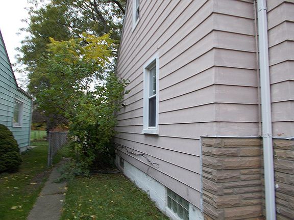 2nd image of 1469 Lejeune Ave