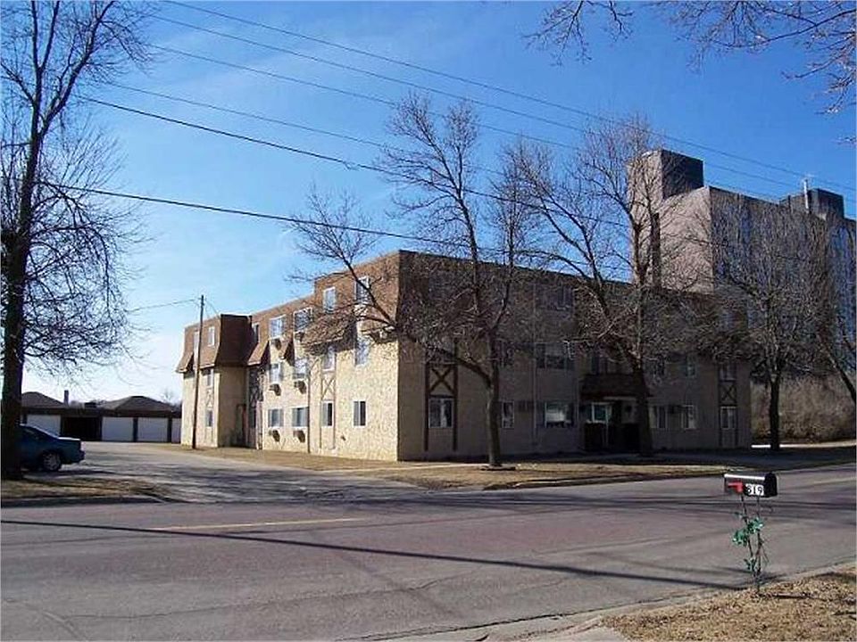 1st image of 820 S 4th Ave #204