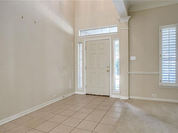3rd image of 3920 Silverwood Ln