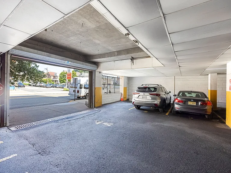 10 Palisade Ave #4C — Photo 27