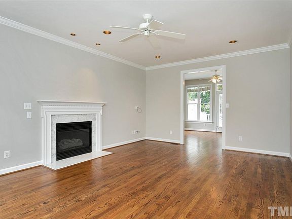 3rd image of 3318 Wyndham Ln