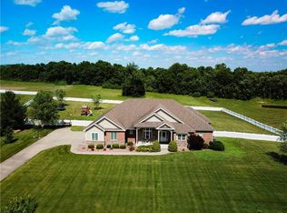 33406 Pinehurst Ln, Grain Valley, MO 64029