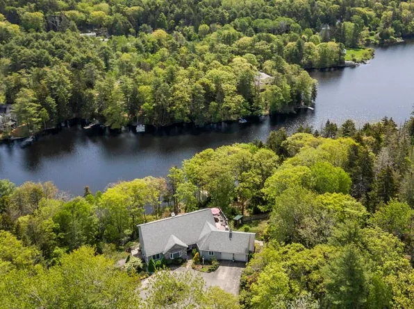 236 Lakeside Drive, Boothbay Harbor, ME 04538