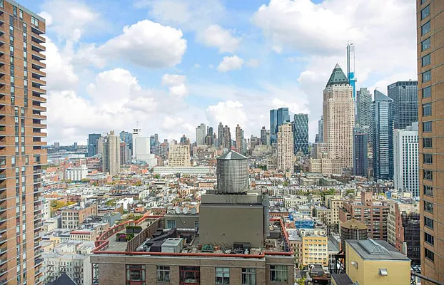 Rented by Bond New York | media 30