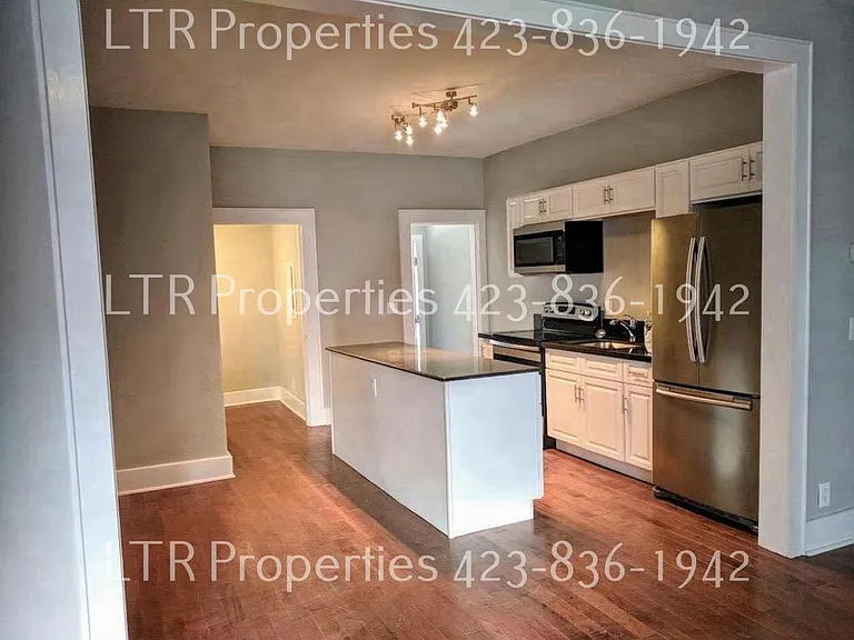 1707 E Main St — Photo 4