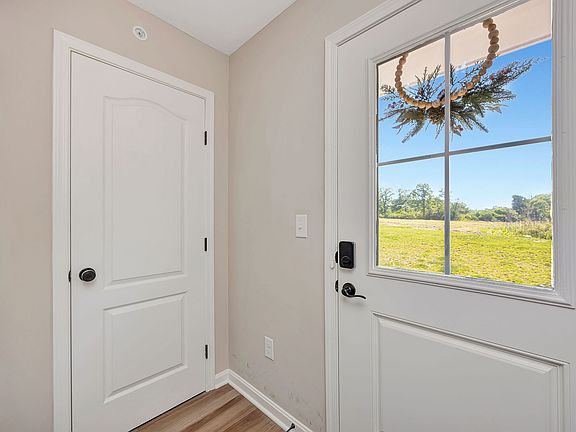 4th image of 5103 Hazeltine Ln
