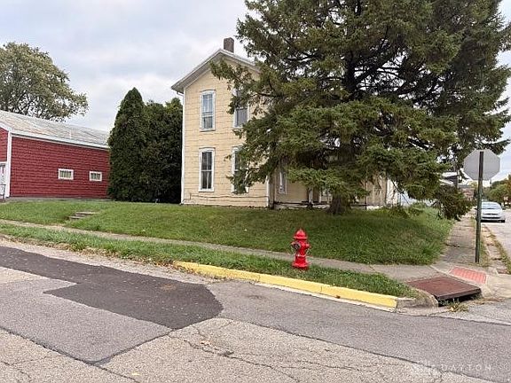 3rd image of 402-406 Main St
